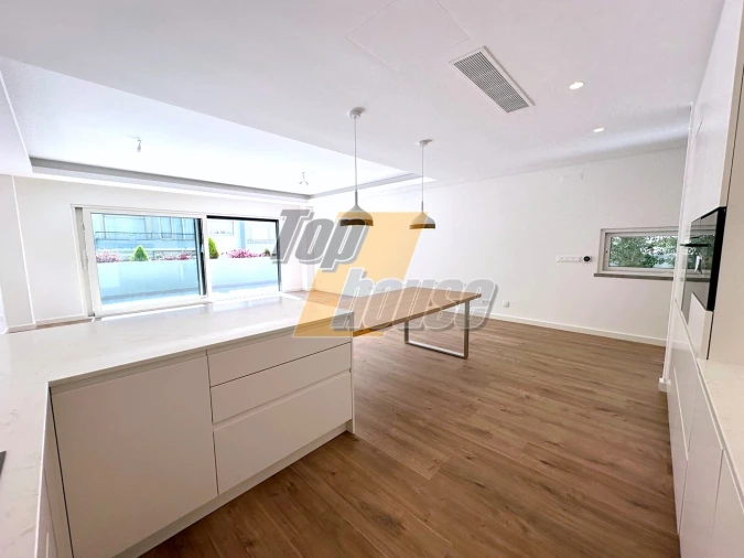 Moradia T5 para Venda em Almada, Cova da Piedade, Pragal e Cacilhas Foto 7