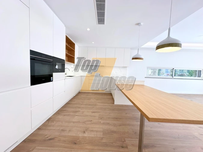 Moradia T5 para Venda em Almada, Cova da Piedade, Pragal e Cacilhas Foto 9