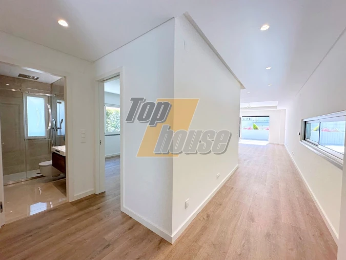 Moradia T5 para Venda em Almada, Cova da Piedade, Pragal e Cacilhas Foto 15