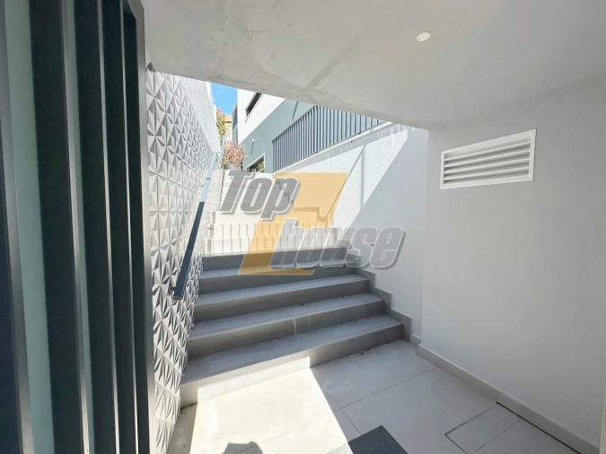 Moradia T5 para Venda em Almada, Cova da Piedade, Pragal e Cacilhas Foto 44