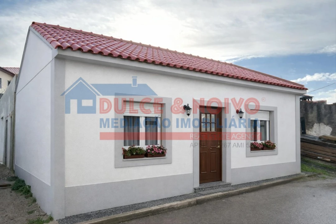 Moradia T2 para Venda em Vermelha Foto 1