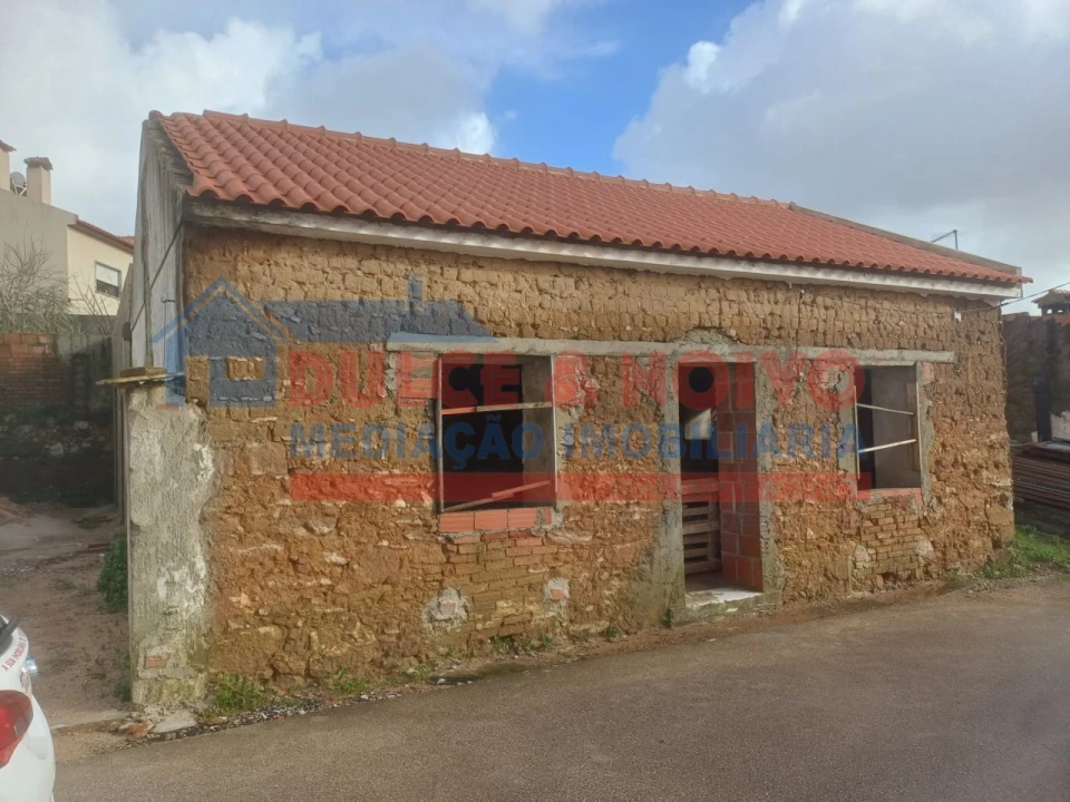 Moradia T2 para Venda em Vermelha Foto 10