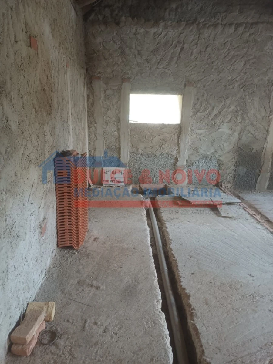 Moradia T2 para Venda em Vermelha Foto 8