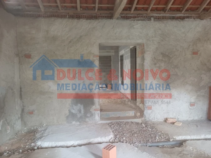 Moradia T2 para Venda em Vermelha Foto 9