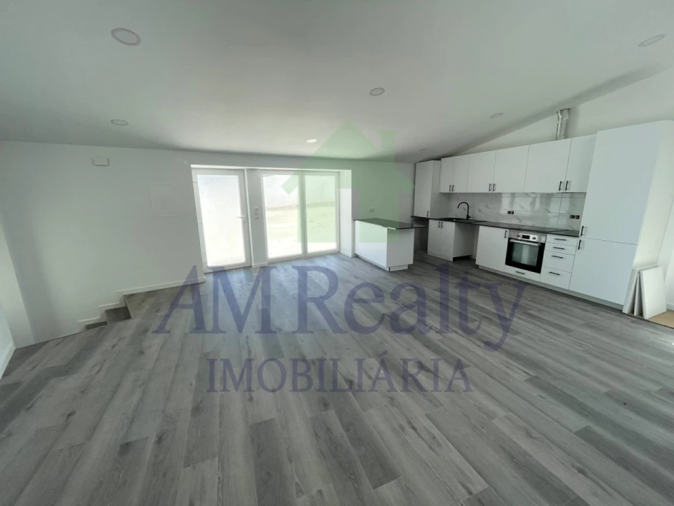Moradia T3 para Venda em Lourinhã e Atalaia Foto 2