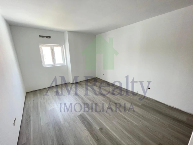 Moradia T3 para Venda em Miragaia e Marteleira