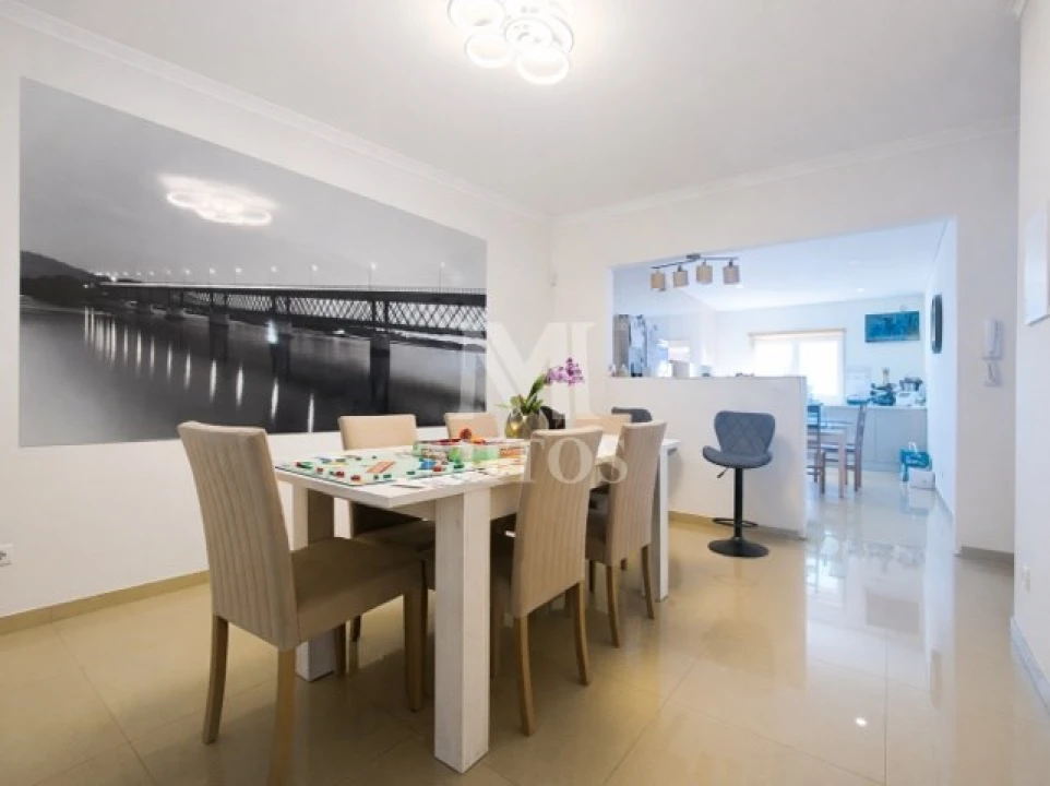 Moradia T4 para Venda em Barroselas e Carvoeiro Foto 6