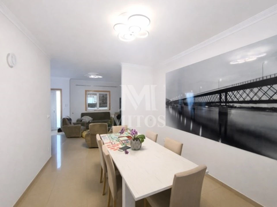 Moradia T4 para Venda em Barroselas e Carvoeiro Foto 8