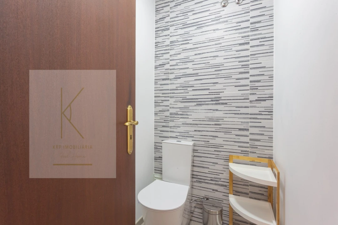 Moradia T4 para Venda em Mazarefes e Vila Fria Foto 8