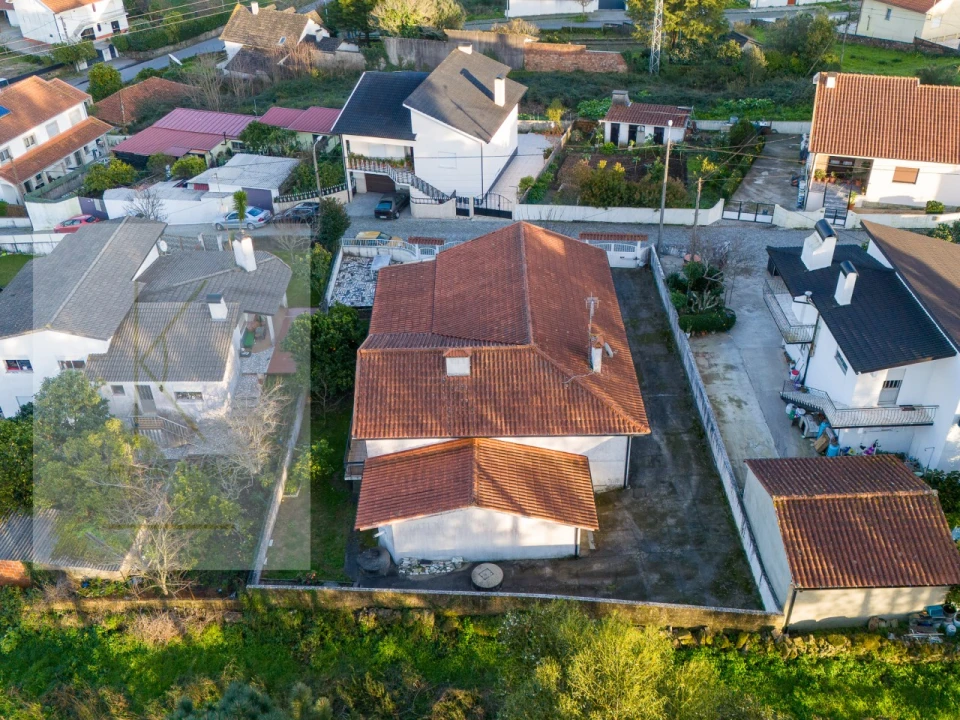 Moradia T4 para Venda em Mazarefes e Vila Fria Foto 29