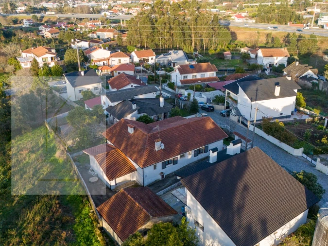 Moradia T4 para Venda em Mazarefes e Vila Fria Foto 28