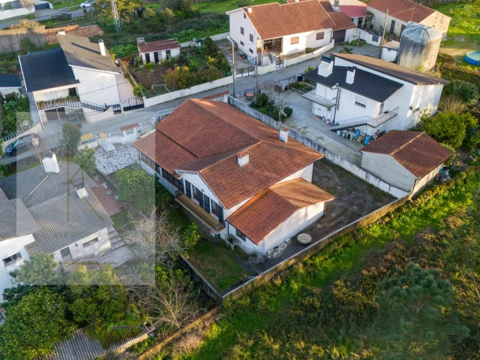 Moradia T4 para Venda em Mazarefes e Vila Fria Foto 30