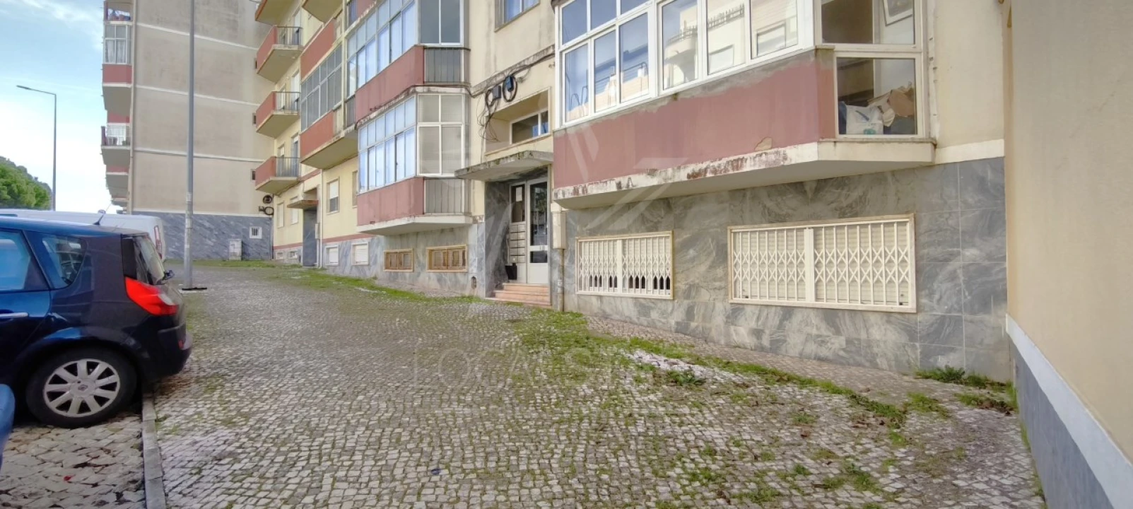 Apartamento T2 para Venda em Rio de Mouro Foto 28