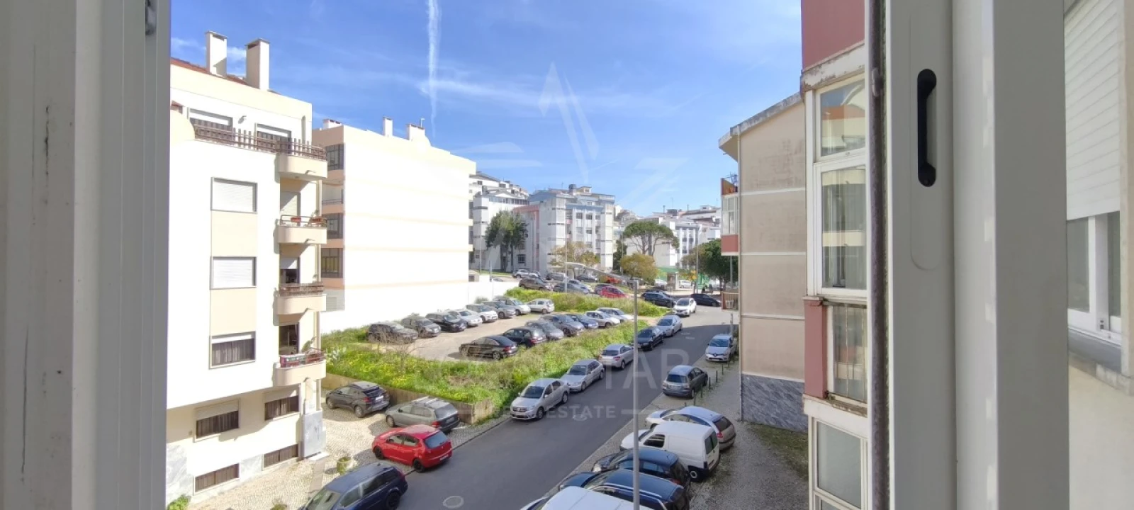 Apartamento T2 para Venda em Rio de Mouro Foto 23