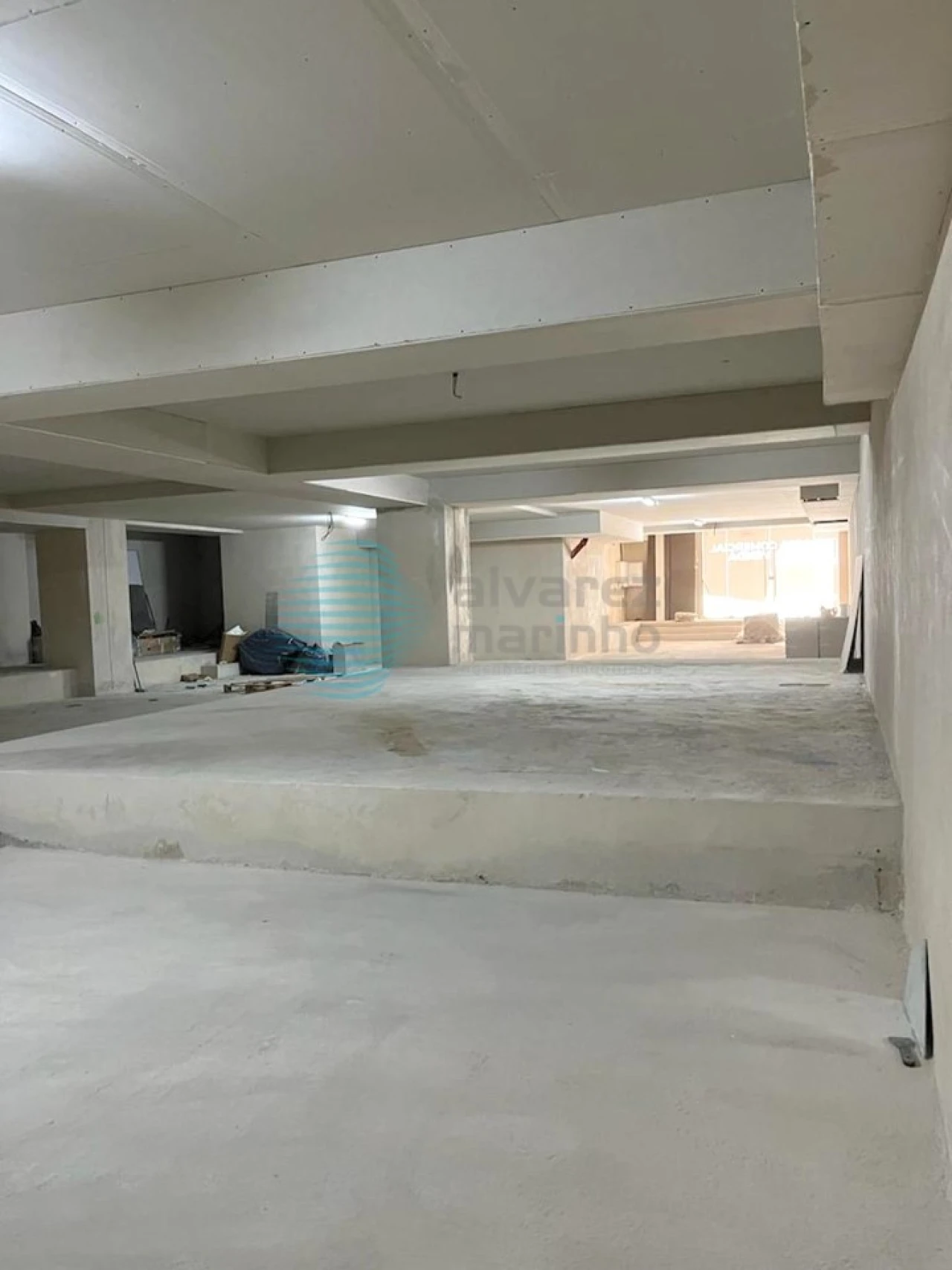 Loja para Arrendamento em Avenidas Novas Foto 4