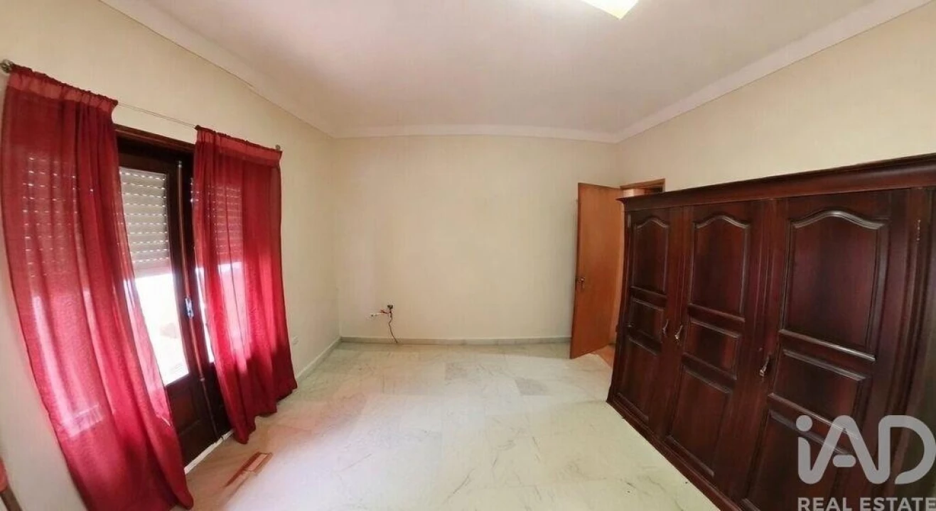 Moradia T5 para Venda em Rio de Mouro Foto 6