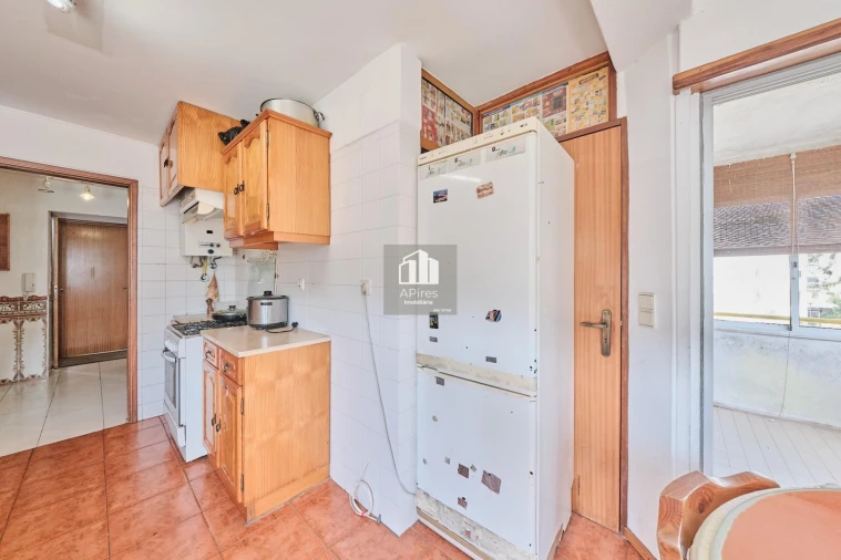 Apartamento T2 para Venda em Costa da Caparica Foto 2