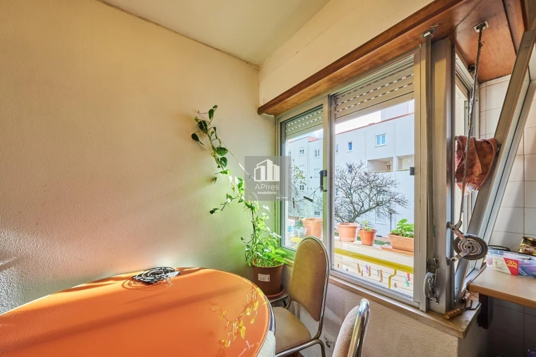 Apartamento T2 para Venda em Costa da Caparica Foto 6