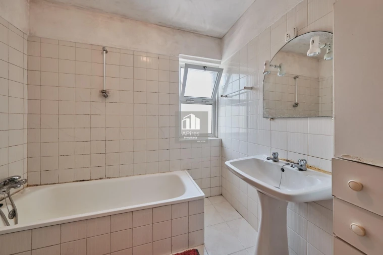 Apartamento T2 para Venda em Costa da Caparica Foto 19