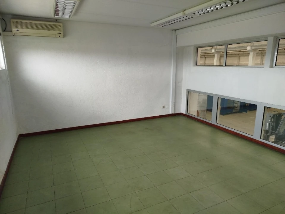 Armazém para Arrendamento em São João das Lampas e Terrugem Foto 16