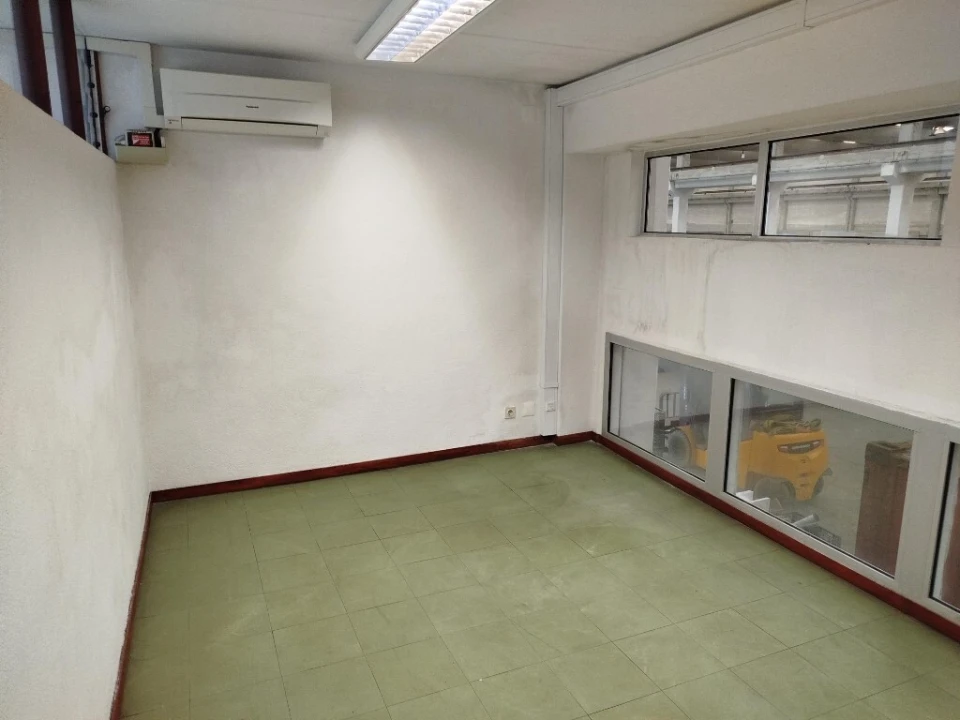 Armazém para Arrendamento em São João das Lampas e Terrugem Foto 15