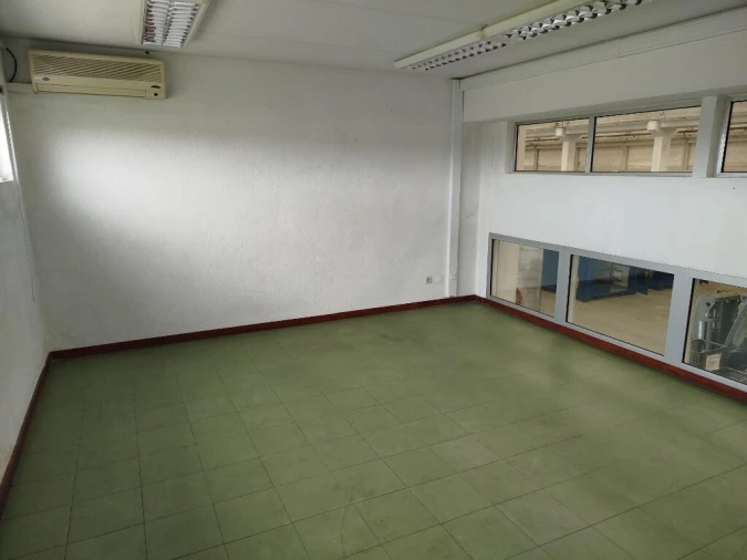 Armazém para Arrendamento em São João das Lampas e Terrugem Foto 16