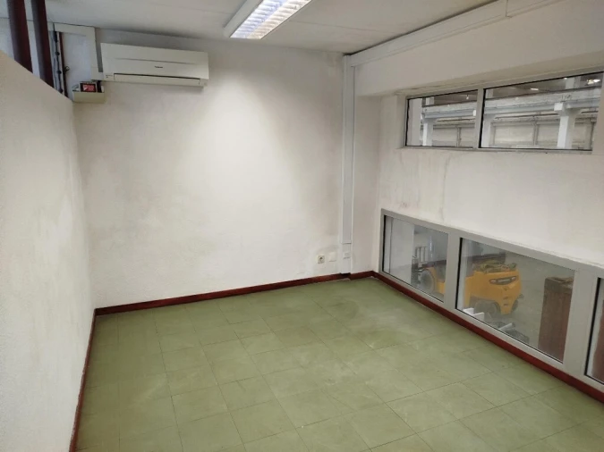 Armazém para Arrendamento em São João das Lampas e Terrugem Foto 15