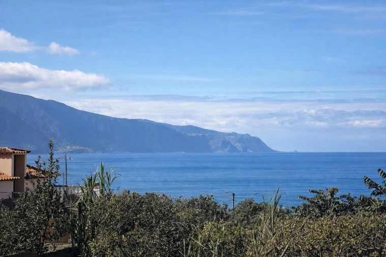 Moradia T3 para Venda em Ponta Delgada Foto 3