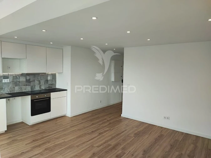 Apartamento T2 para Venda em Camarate, Unhos e Apelação Foto 5