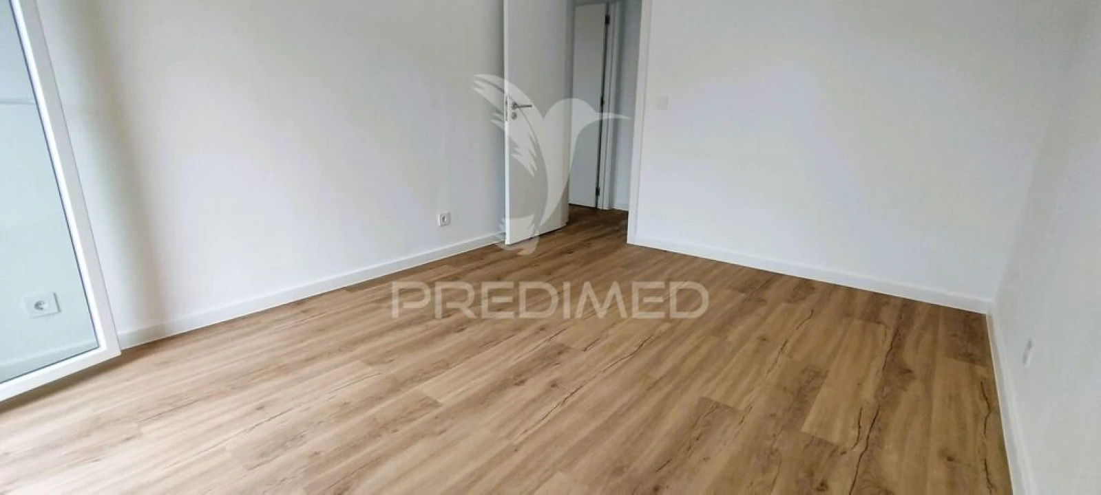 Apartamento T2 para Venda em Camarate, Unhos e Apelação Foto 14