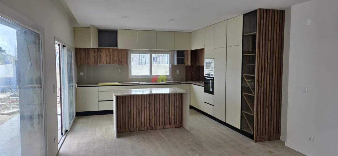 Moradia T4 para Venda em Quinta do Anjo Foto 5