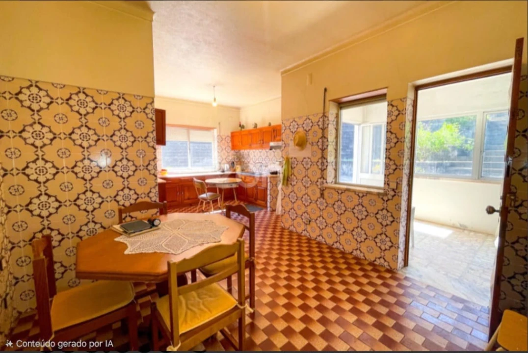 Moradia T4 para Venda em Eiras e São Paulo de Frades Foto 12