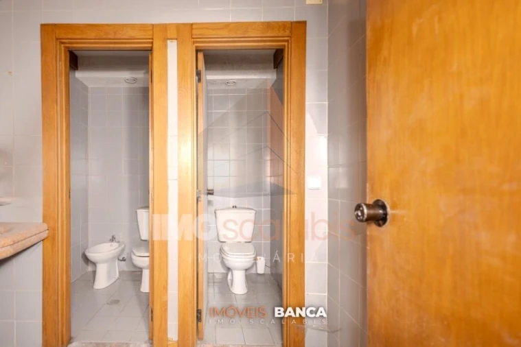 Loja para Venda em Romeira e Várzea Foto 13