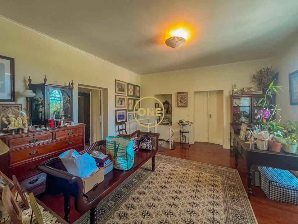 Moradia T5 para Venda em Capelas Foto 9