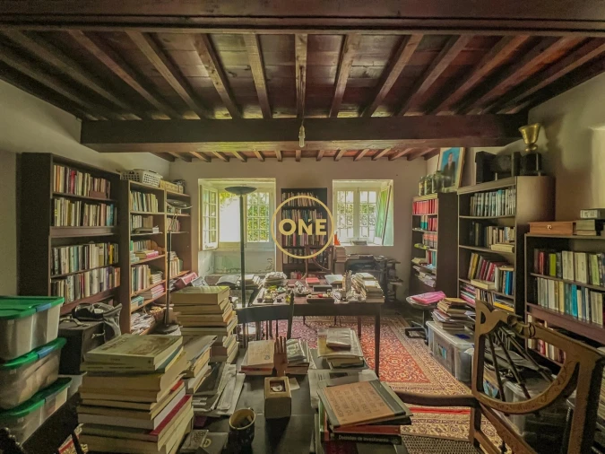 Moradia T5 para Venda em Capelas Foto 14