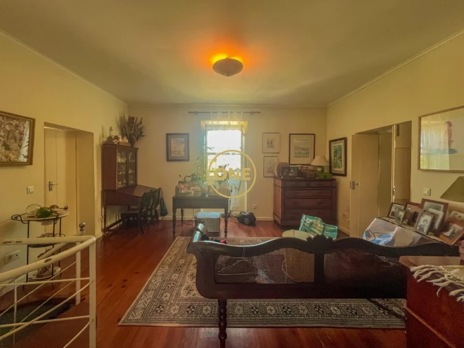 Moradia T5 para Venda em Capelas Foto 12