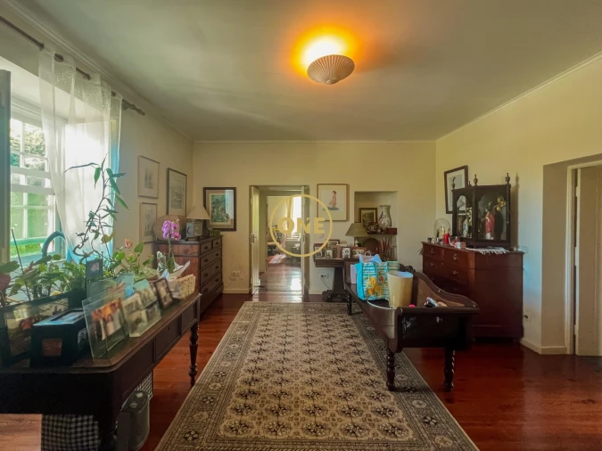 Moradia T5 para Venda em Capelas Foto 13