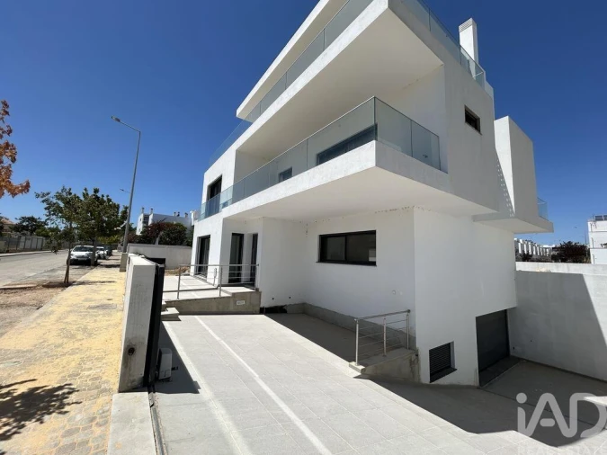 Moradia T6 para Arrendamento em Tavira (Santa Maria e Santiago) Foto 17