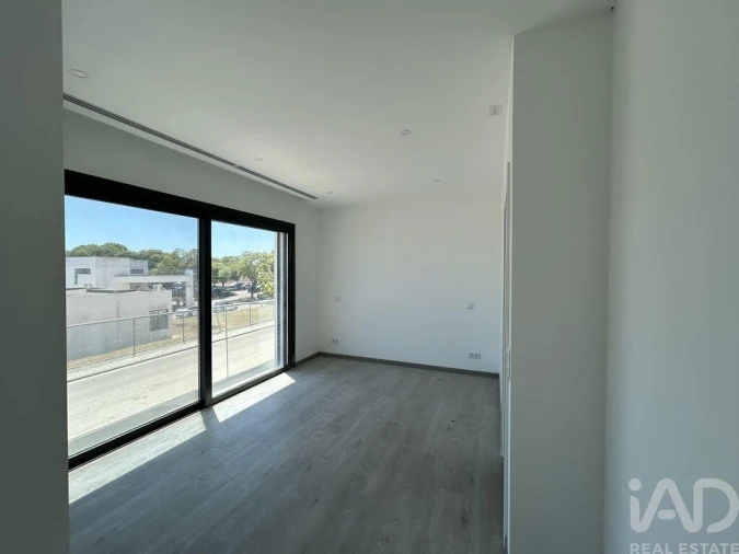 Moradia T6 para Arrendamento em Tavira (Santa Maria e Santiago) Foto 9