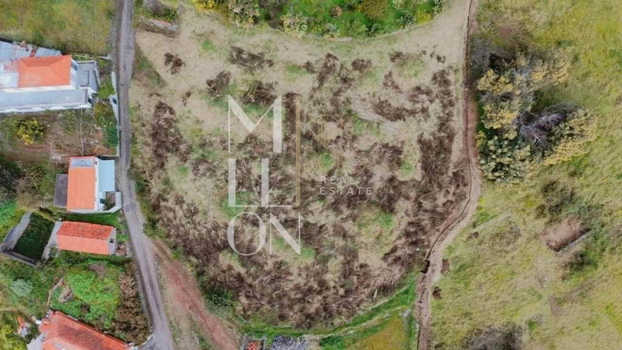 Terreno para Venda em Estreito da Calheta Foto 3