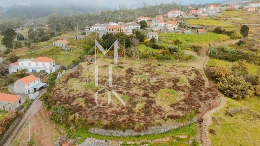 Terreno para Venda em Estreito da Calheta
