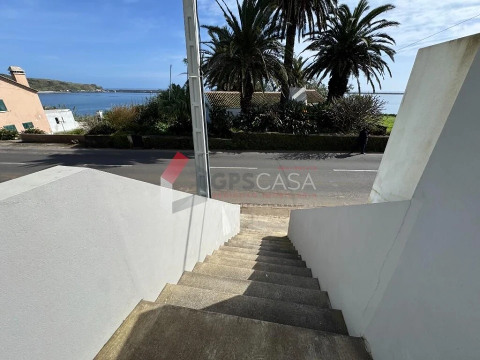 Moradia T1 para Venda em Praia da Vitoria (Santa Cruz) Foto 3