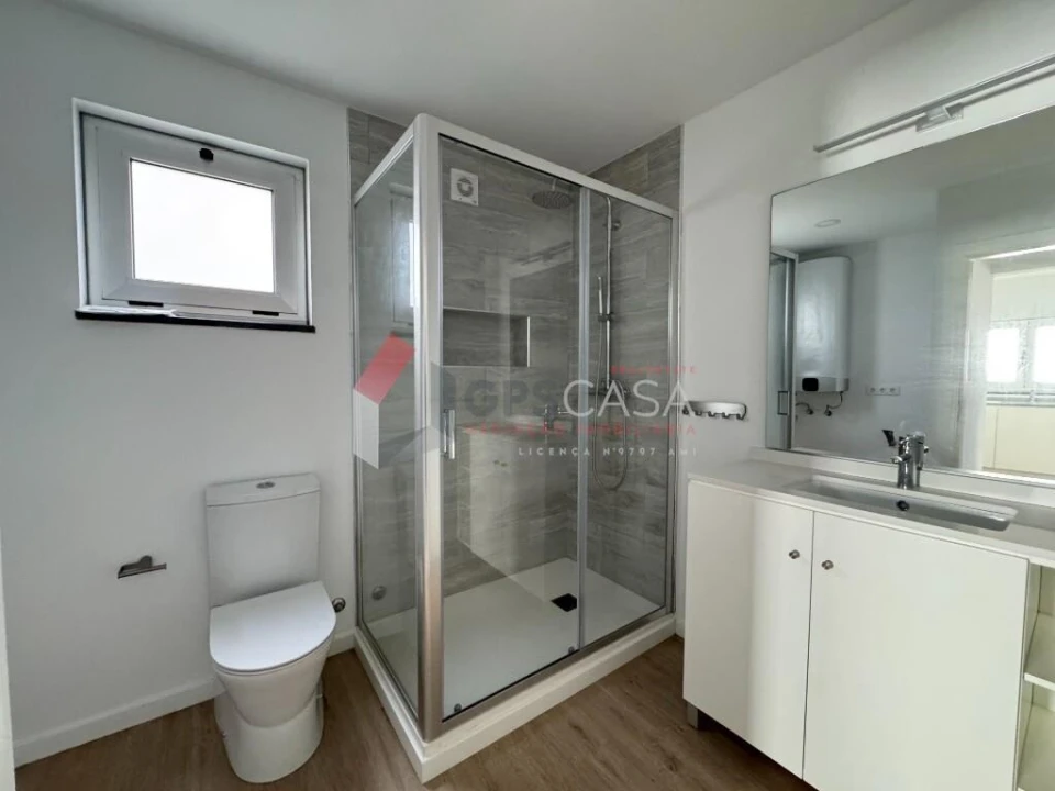 Moradia T1 para Venda em Praia da Vitoria (Santa Cruz) Foto 17