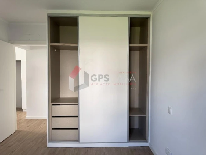 Moradia T1 para Venda em Praia da Vitoria (Santa Cruz) Foto 16