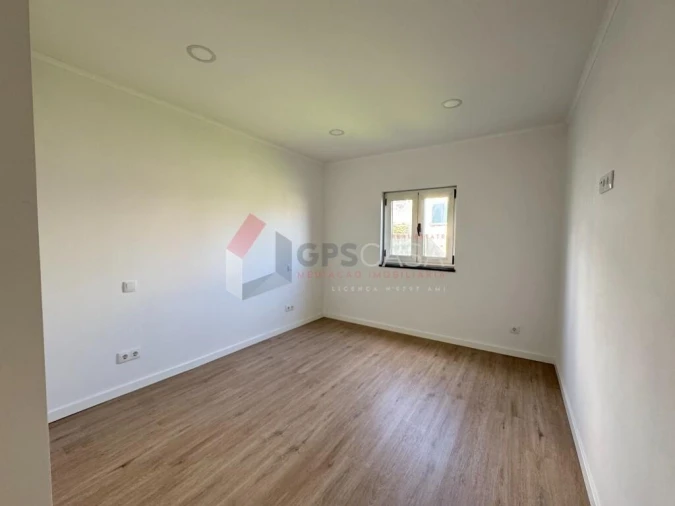 Moradia T1 para Venda em Praia da Vitoria (Santa Cruz) Foto 14