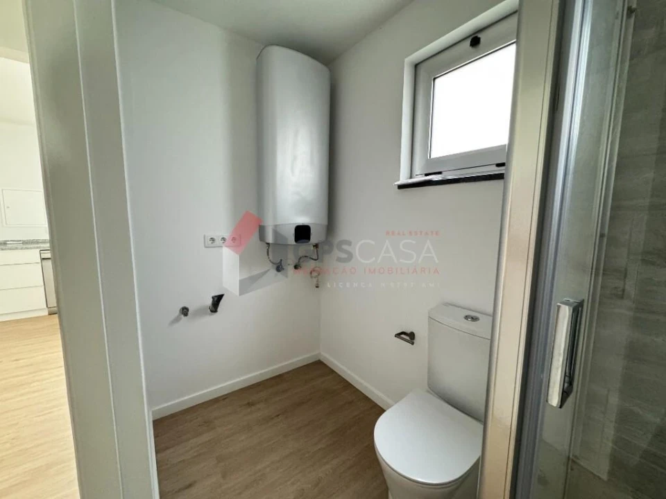 Moradia T1 para Venda em Praia da Vitoria (Santa Cruz) Foto 18