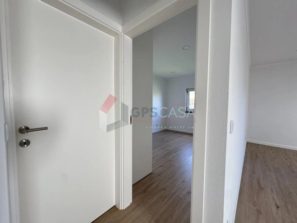 Moradia T1 para Venda em Praia da Vitoria (Santa Cruz) Foto 13