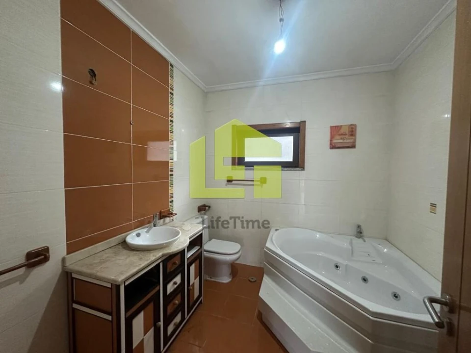 Moradia T3 para Venda em Alijo Foto 7