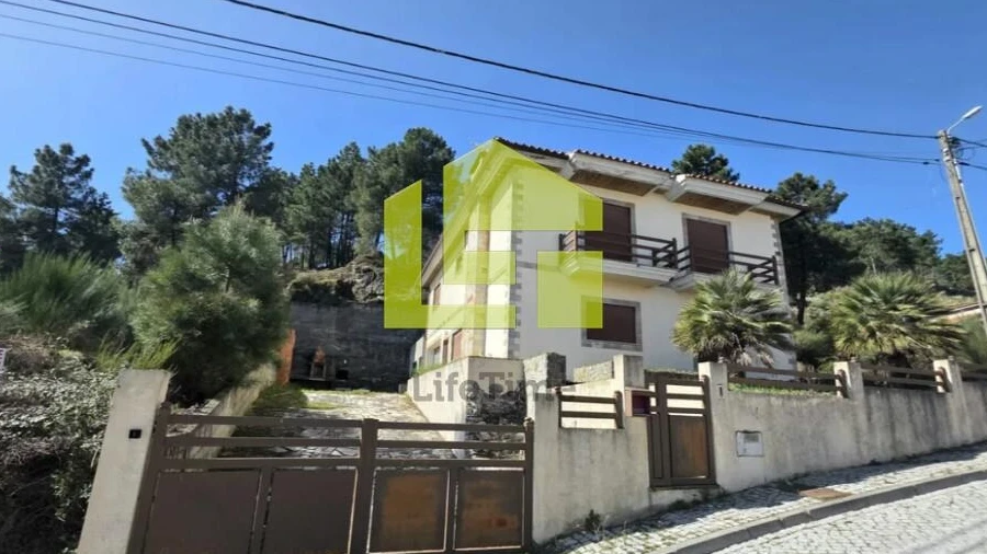 Moradia T3 para Venda em Alijo