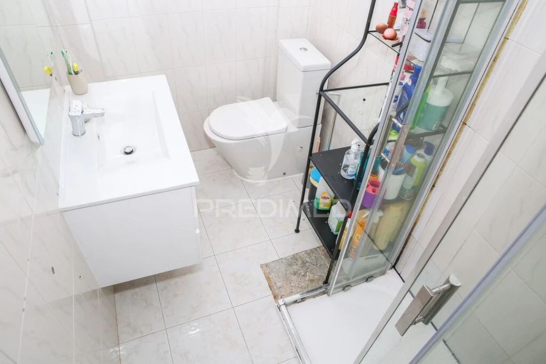 Apartamento T3 para Venda em Camarate, Unhos e Apelação Foto 14